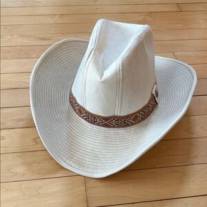 Levi’s Vintage Cream Canvas Cowboy Hat with Southwestern Style Woven Band